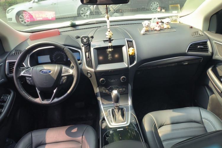 Used Ford Edge 2018 EcoBoost 245 Two-Wheel-Drive Titanium 7-Seater China V Standard Center Console