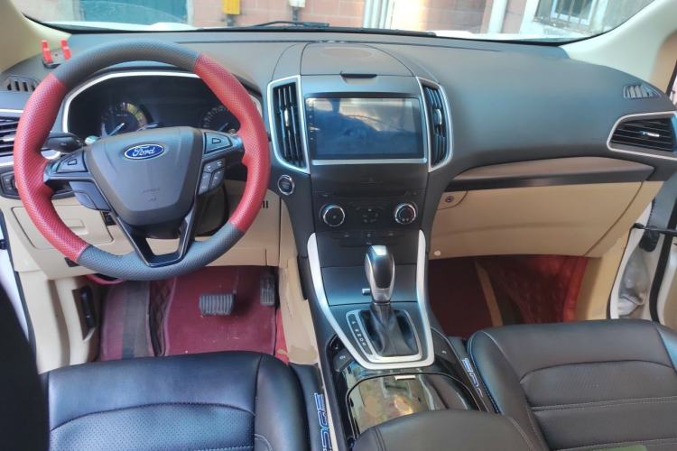 Used Ford Edge 2018 EcoBoost 245 Two-Wheel-Drive Titanium 5-Seater China V Standard Center Console