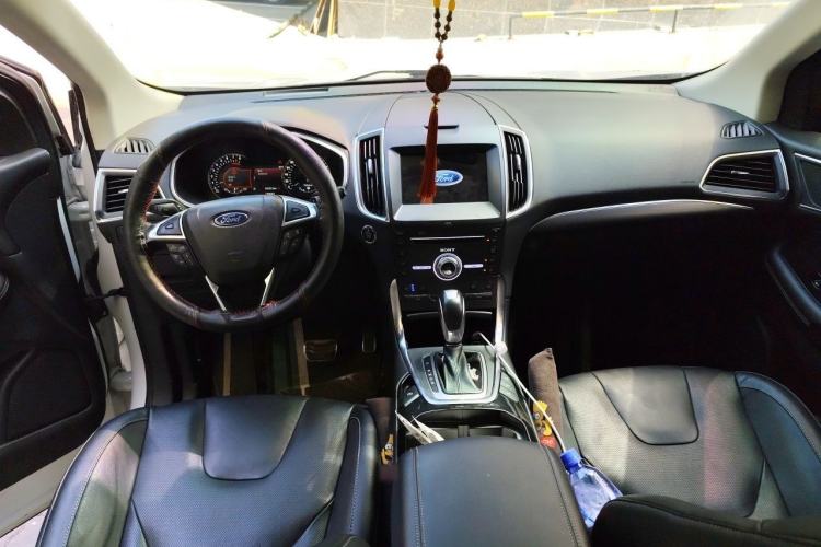 Used Ford Edge 2018 EcoBoost 245 Four-Wheel Drive Titanium Plus 7-Seater China VI Standard Center Console