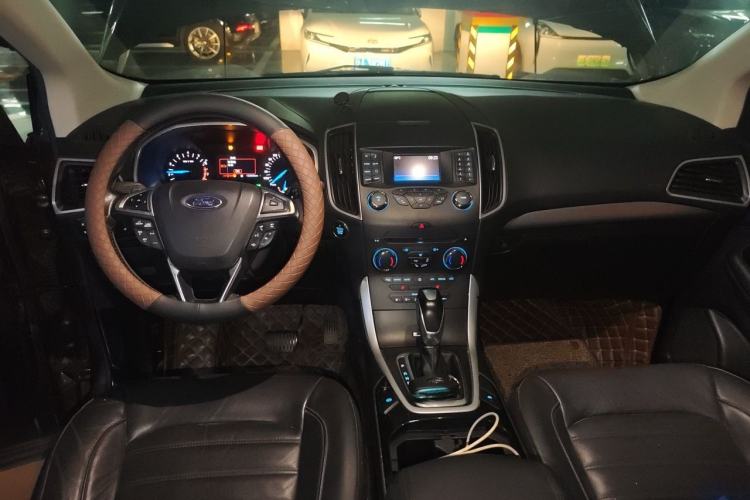 Used Ford Edge 2018 EcoBoost 245 Two-Wheel-Drive Platinum Edition 7-Seater China V Emission Standard Center Console