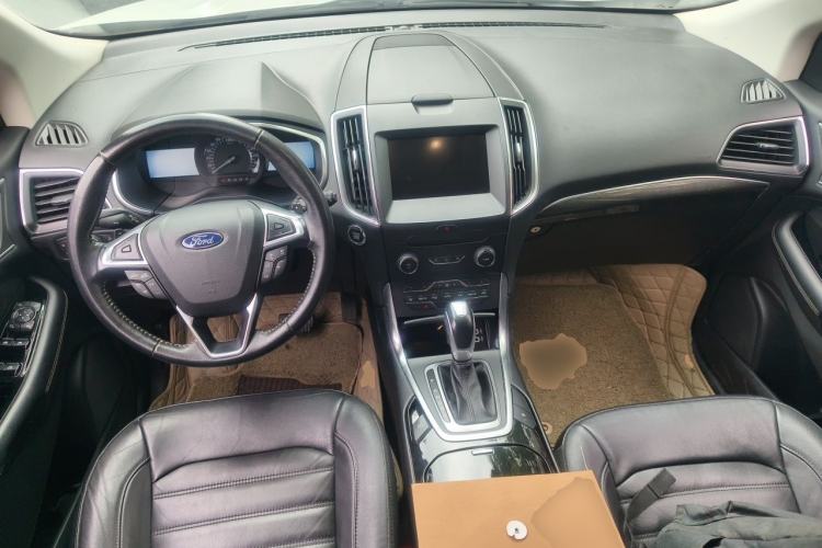 Used Ford Edge 2018 EcoBoost 245 Two-Wheel-Drive Titanium 7-Seater China V Standard Center Console