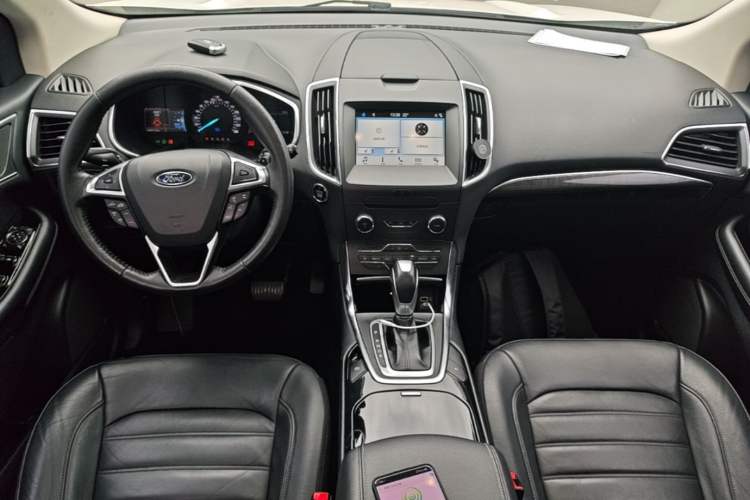 Used Ford Edge 2018 EcoBoost 245 Two-Wheel-Drive Titanium 7-Seater China V Standard Center Console