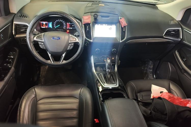 Used Ford Edge 2018 EcoBoost 245 Two-Wheel-Drive Titanium 7-Seater China V Standard Center Console