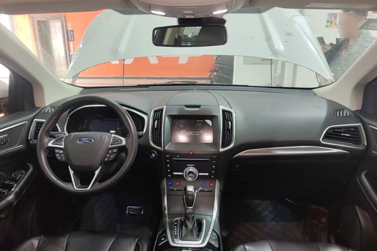 Used Ford Edge 2018 EcoBoost 245 4x4 Titanium Plus 7-Seater China V Standard Center Console