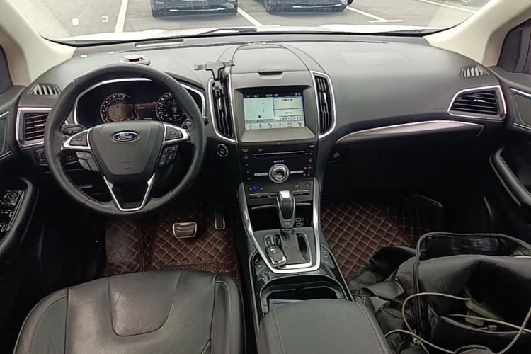 Used Ford Edge 2018 EcoBoost 245 4x4 Titanium Plus 7-Seater China V Standard Center Console