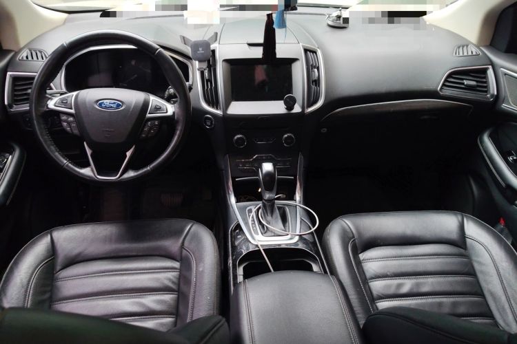 Used Ford Edge 2018 EcoBoost 245 Two-Wheel-Drive Titanium 7-Seater China V Standard Center Console