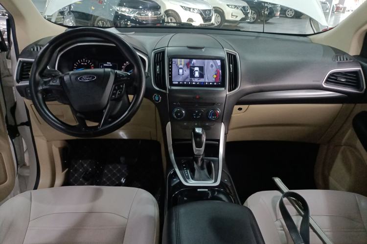 Used Ford Edge 2018 EcoBoost 245 Two-Wheel-Drive Titanium 5-Seater China V Standard Center Console