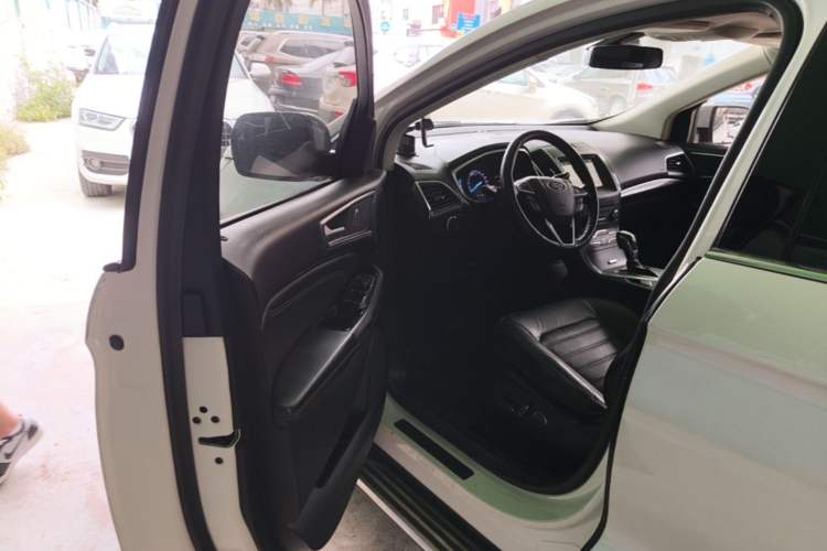 Used Ford Edge 2018 EcoBoost 245 Two-Wheel-Drive Titanium 7-Seater China V Standard Driver Seat