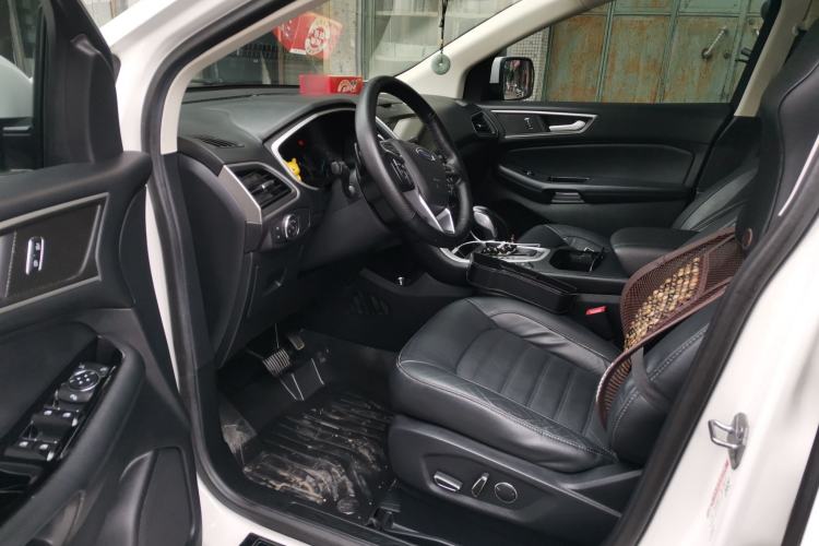 Used Ford Edge 2018 EcoBoost 245 Two-Wheel-Drive Platinum Edition 5 Seats Driver Seat