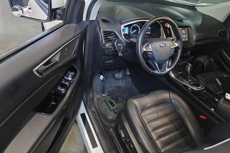Used Ford Edge 2018 EcoBoost 245 Two-Wheel-Drive Titanium 7-Seater China V Standard Driver Seat