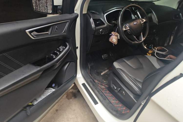 Used Ford Edge 2018 EcoBoost 245 Two-Wheel-Drive Titanium 7-Seater China V Standard Driver Seat