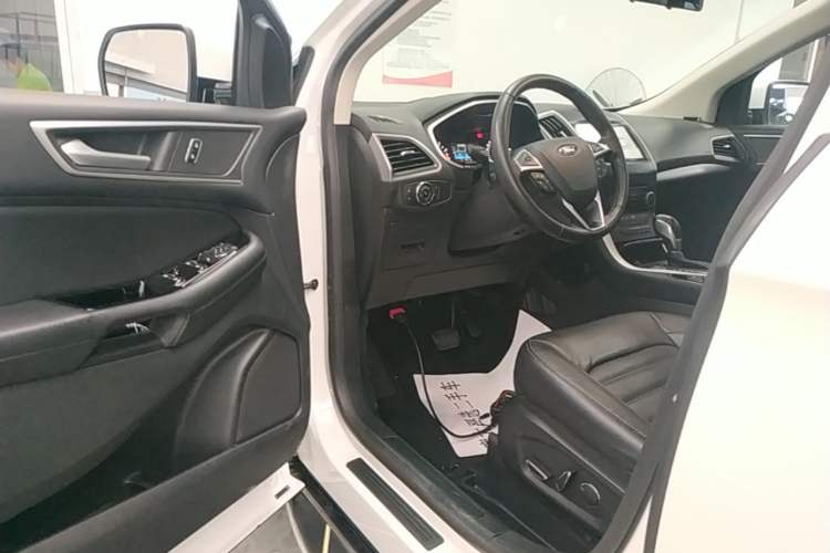 Used Ford Edge 2018 EcoBoost 245 Two-Wheel-Drive Platinum Edition 7-Seater China V Emission Standard Driver Seat