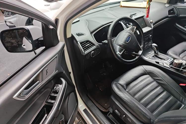 Used Ford Edge 2018 EcoBoost 245 Two-Wheel-Drive Titanium 7-Seater China V Standard Driver Seat