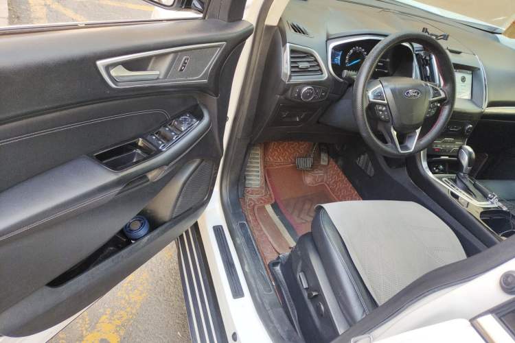 Used Ford Edge 2018 EcoBoost 245 Two-Wheel-Drive Titanium 7-Seater China V Standard Driver Seat