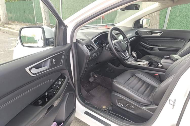 Used Ford Edge 2018 EcoBoost 245 Two-Wheel-Drive Titanium 7-Seater China V Standard Driver Seat