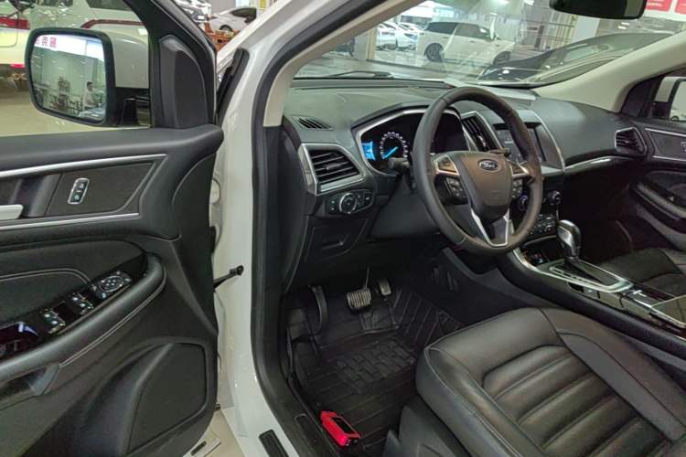 Used Ford Edge 2018 EcoBoost 245 Two-Wheel-Drive Titanium 7-Seater China VI Standard Driver Seat