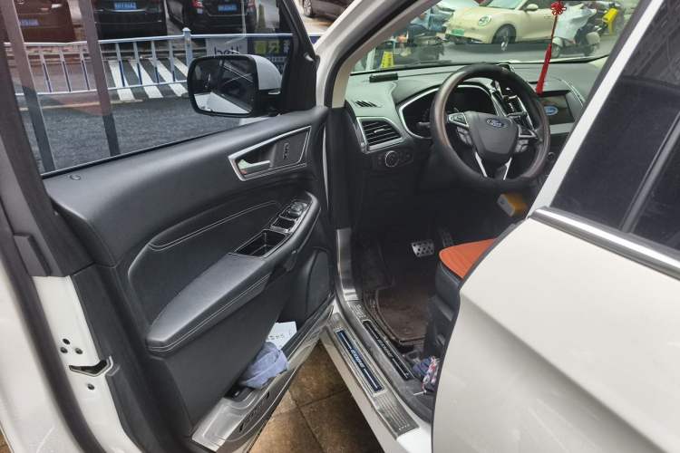 Used Ford Edge 2018 EcoBoost 245 Two-Wheel-Drive Titanium 7-Seater China V Standard Driver Seat
