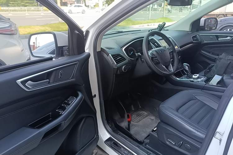 Used Ford Edge 2018 EcoBoost 245 Two-Wheel-Drive Titanium 7-Seater China V Standard Driver Seat