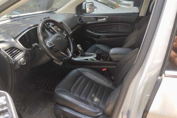 Used Ford Edge 2018 EcoBoost 245 Two-Wheel-Drive Titanium 7-Seater China VI Standard Driver Seat
