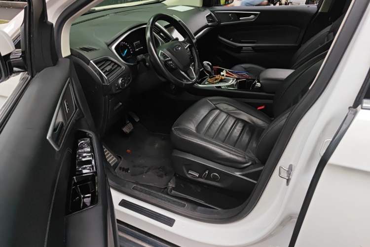 Used Ford Edge 2018 EcoBoost 245 Two-Wheel-Drive Titanium 7-Seater China V Standard Driver Seat