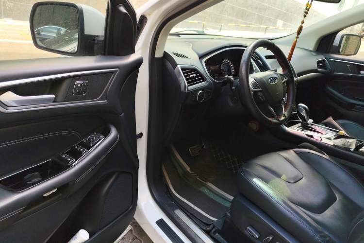 Used Ford Edge 2018 EcoBoost 245 Four-Wheel Drive Titanium Plus 7-Seater China VI Standard Driver Seat
