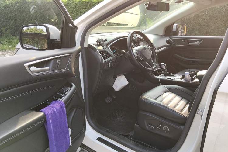 Used Ford Edge 2018 EcoBoost 245 Two-Wheel-Drive Titanium 7-Seater China V Standard Driver Seat