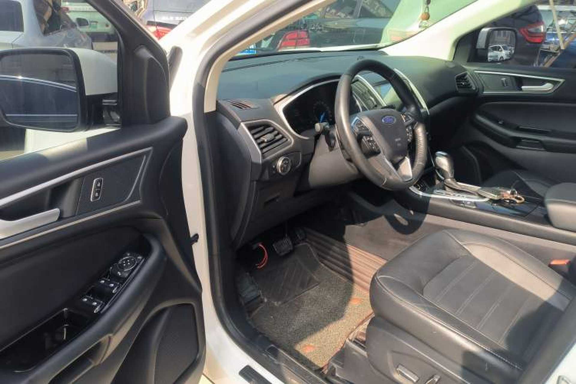 Used Ford Edge 2018 EcoBoost 245 Two-Wheel-Drive Platinum Edition 7-Seater China V Emission Standard Driver Seat