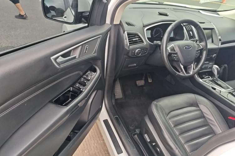 Used Ford Edge 2018 EcoBoost 245 Two-Wheel-Drive Titanium 7-Seater China V Standard Driver Seat