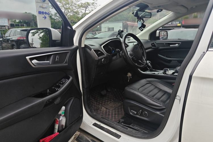 Used Ford Edge 2018 EcoBoost 245 Two-Wheel-Drive Platinum Edition 5 Seats Driver Seat