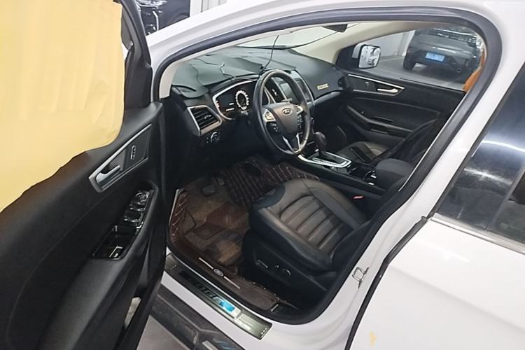 Used Ford Edge 2018 EcoBoost 245 Two-Wheel-Drive Platinum Edition 5 Seats Driver Seat