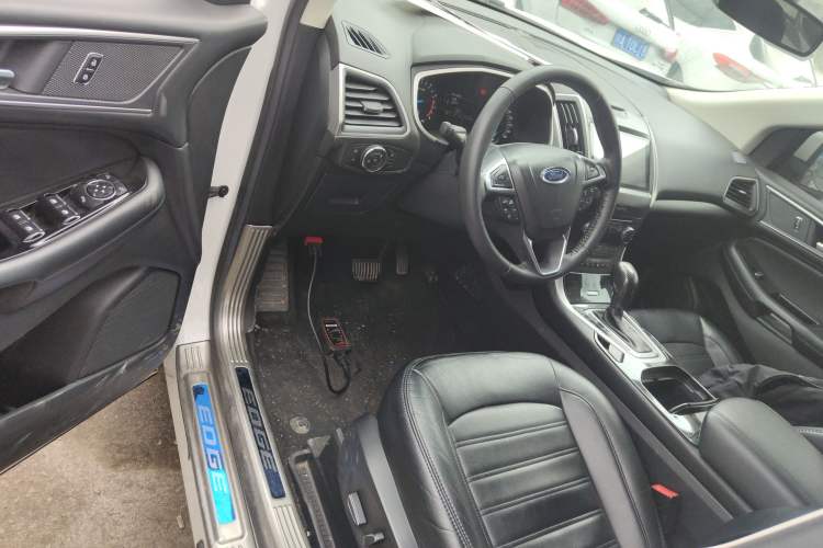 Used Ford Edge 2018 EcoBoost 245 Two-Wheel-Drive Platinum Edition 7-Seater China V Emission Standard Driver Seat