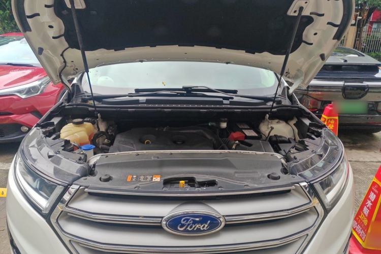 Used Ford Edge 2018 EcoBoost 245 Two-Wheel-Drive Titanium 7-Seater China VI Standard Engine Bay