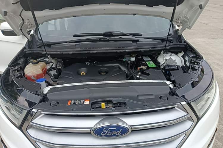 Used Ford Edge 2018 EcoBoost 245 Two-Wheel-Drive Platinum Edition 7-Seater China V Emission Standard Engine Bay