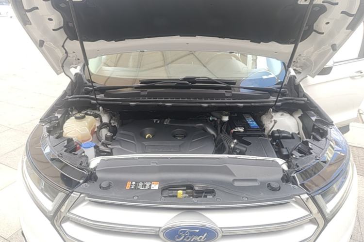 Used Ford Edge 2018 EcoBoost 245 Four-Wheel Drive Titanium 7-Seater Engine Bay