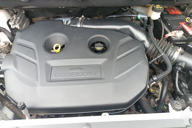 Used Ford Edge 2018 EcoBoost 245 Two-Wheel-Drive Titanium 5-Seater China V Standard Engine Bay