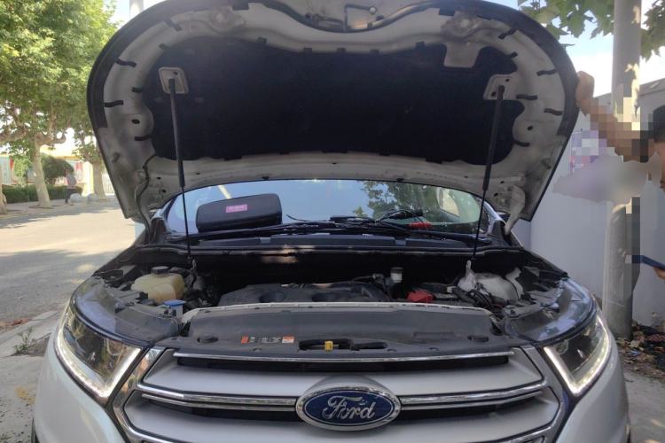 Used Ford Edge 2018 EcoBoost 245 Four-Wheel Drive Titanium 7-Seater Engine Bay