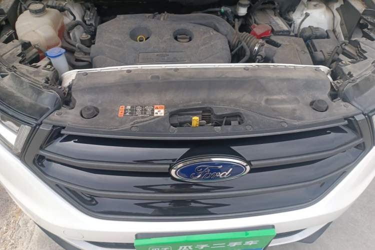 Used Ford Edge 2018 EcoBoost 245 Two-Wheel-Drive Sporty 7-Seater Engine Bay