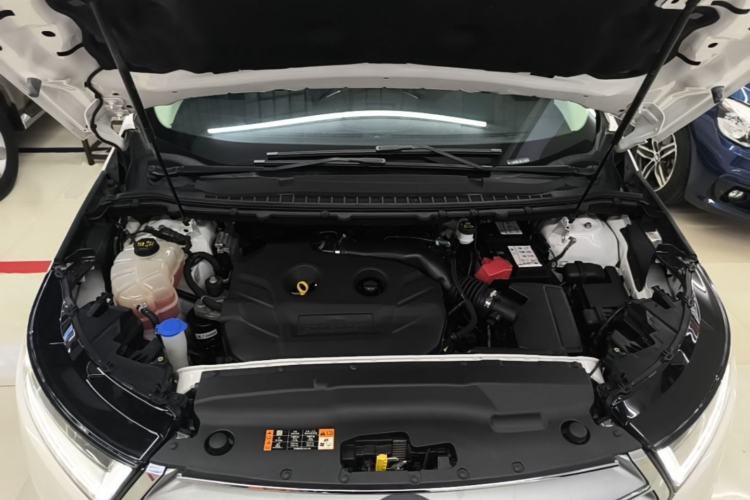 Used Ford Edge 2018 EcoBoost 245 Two-Wheel-Drive Titanium 7-Seater China V Standard Engine Bay