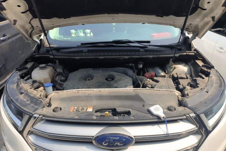 Used Ford Edge 2018 EcoBoost 245 Two-Wheel-Drive Titanium 7-Seater China V Standard Engine Bay