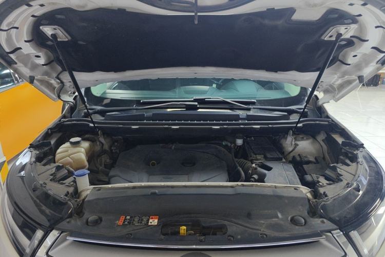 Used Ford Edge 2018 EcoBoost 245 Two-Wheel-Drive Titanium 7-Seater China V Standard Engine Bay