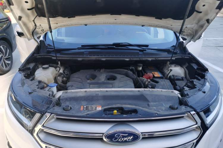 Used Ford Edge 2018 EcoBoost 245 Two-Wheel-Drive Titanium 7-Seater China VI Standard Engine Bay