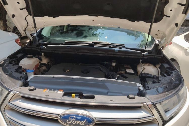 Used Ford Edge 2018 EcoBoost 245 Two-Wheel-Drive Titanium 7-Seater China VI Standard Engine Bay