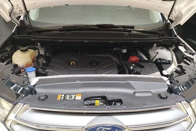 Used Ford Edge 2018 EcoBoost 245 Two-Wheel-Drive Titanium 7-Seater China V Standard Engine Bay