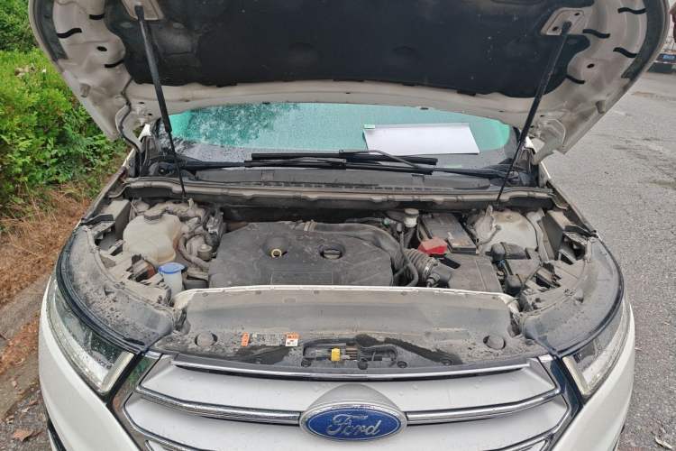 Used Ford Edge 2018 EcoBoost 245 Two-Wheel-Drive Titanium 7-Seater China V Standard Engine Bay
