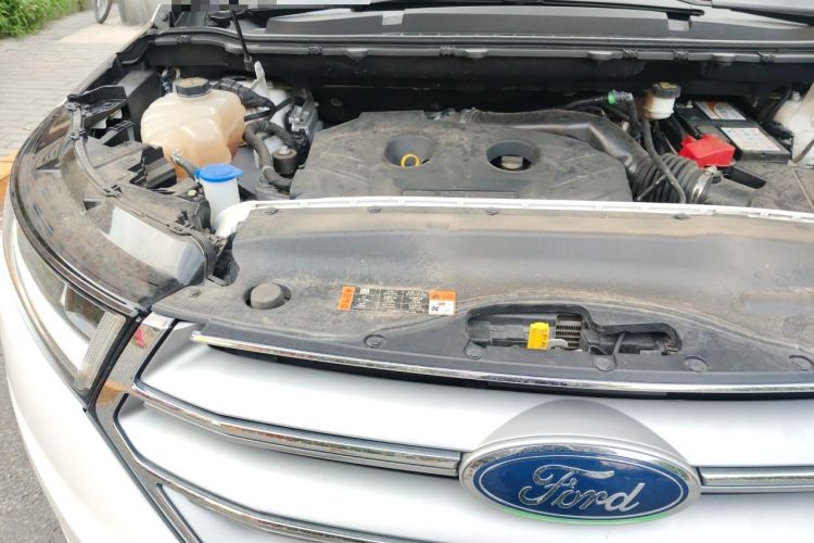 Used Ford Edge 2018 EcoBoost 245 Two-Wheel-Drive Titanium 7-Seater China V Standard Engine Bay Right