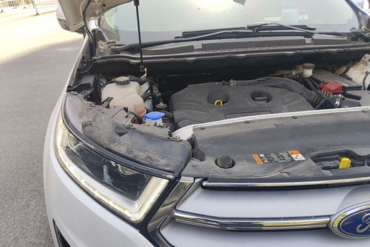 Used Ford Edge 2018 EcoBoost 245 Four-Wheel Drive Titanium 7-Seater Engine Bay Right