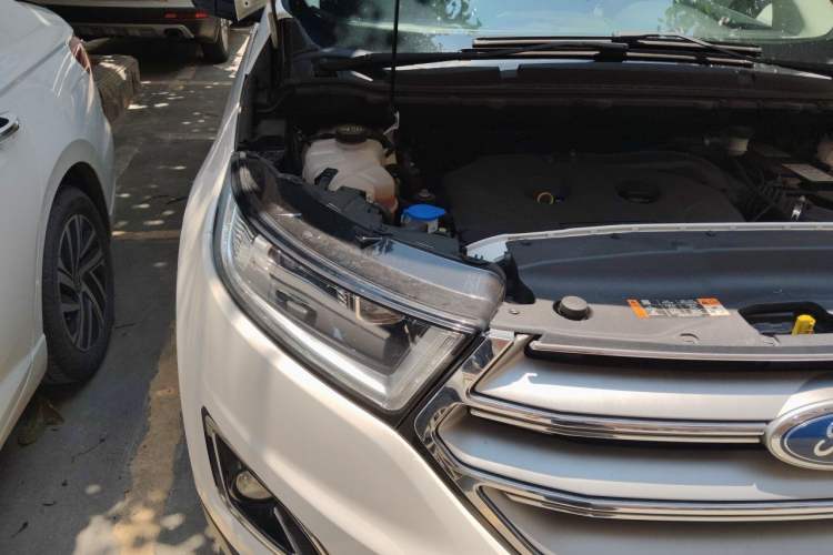 Used Ford Edge 2018 EcoBoost 245 Two-Wheel-Drive Titanium 7-Seater China VI Standard Engine Bay Right