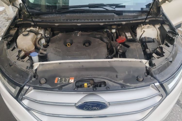 Used Ford Edge 2018 EcoBoost 245 Two-Wheel-Drive Titanium 7-Seater China VI Standard Engine Bay