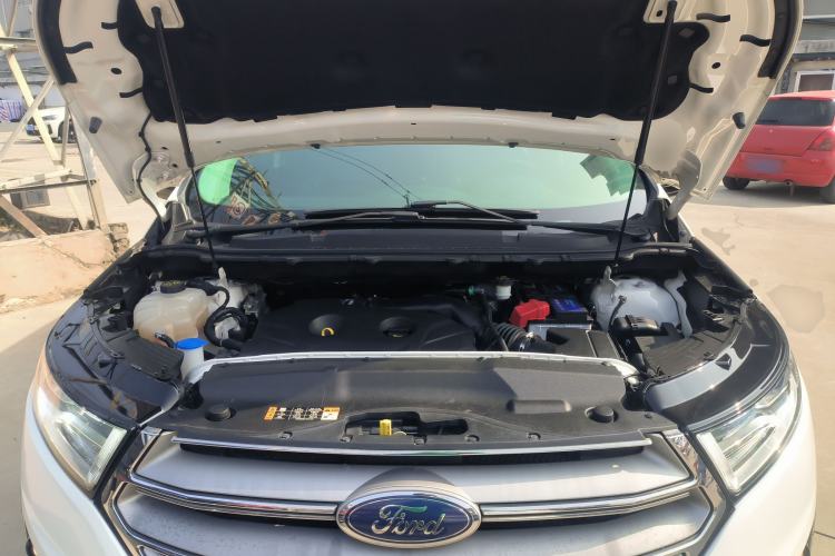 Used Ford Edge 2018 EcoBoost 245 Two-Wheel-Drive Platinum Edition 7-Seater China V Emission Standard Engine Bay