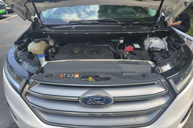Used Ford Edge 2018 EcoBoost 245 Two-Wheel-Drive Titanium 7-Seater China V Standard Engine Bay